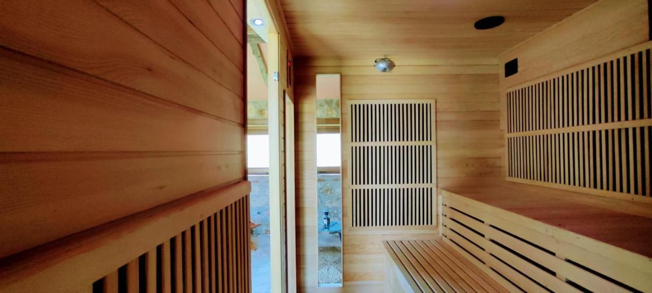 Casale Al Lago Con Piscina E Sauna Corbara  المظهر الخارجي الصورة