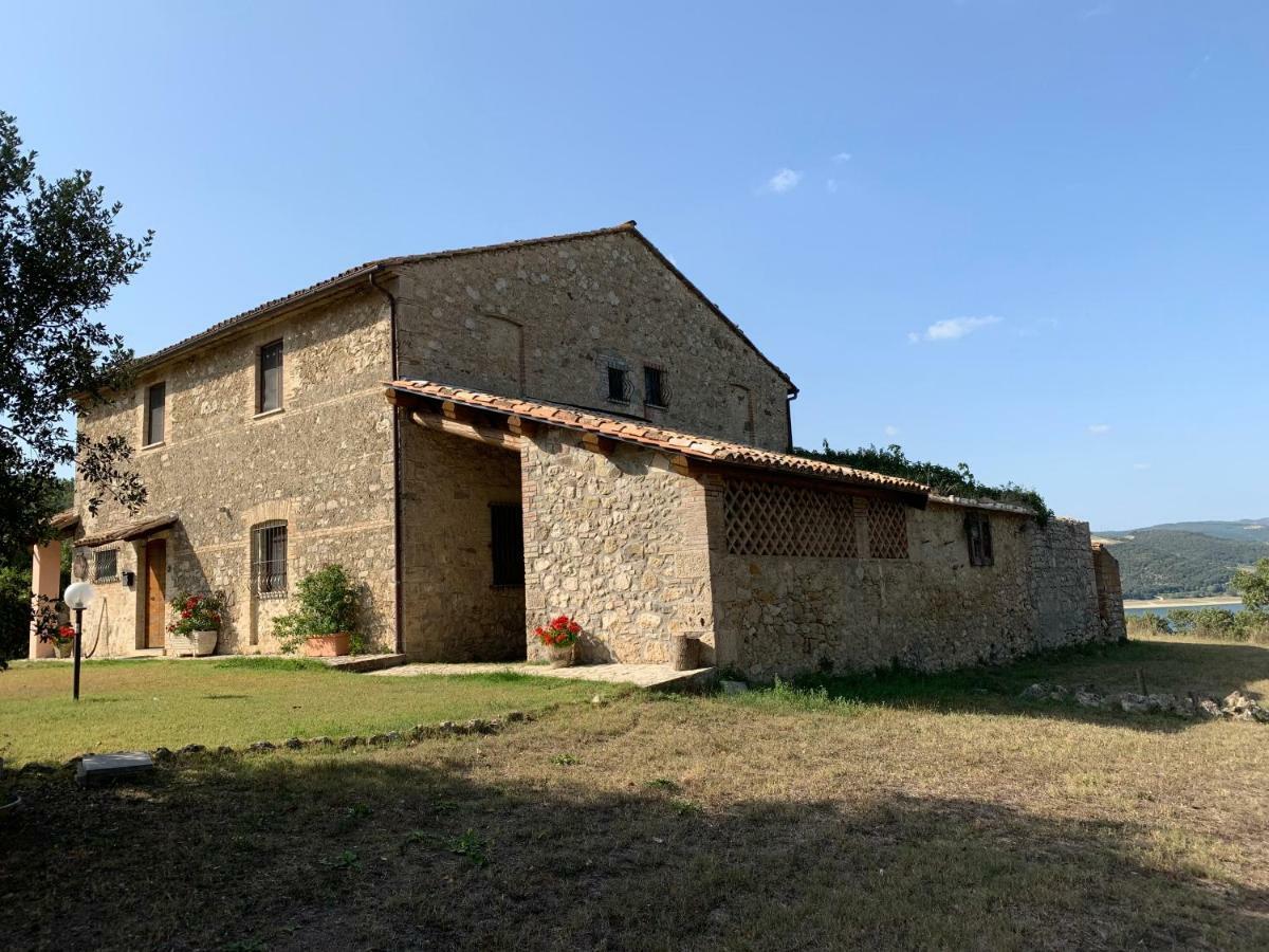 Casale Al Lago Con Piscina E Sauna Corbara  المظهر الخارجي الصورة
